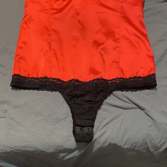 Red and black lace bodysuit - Picture 4 of 9
